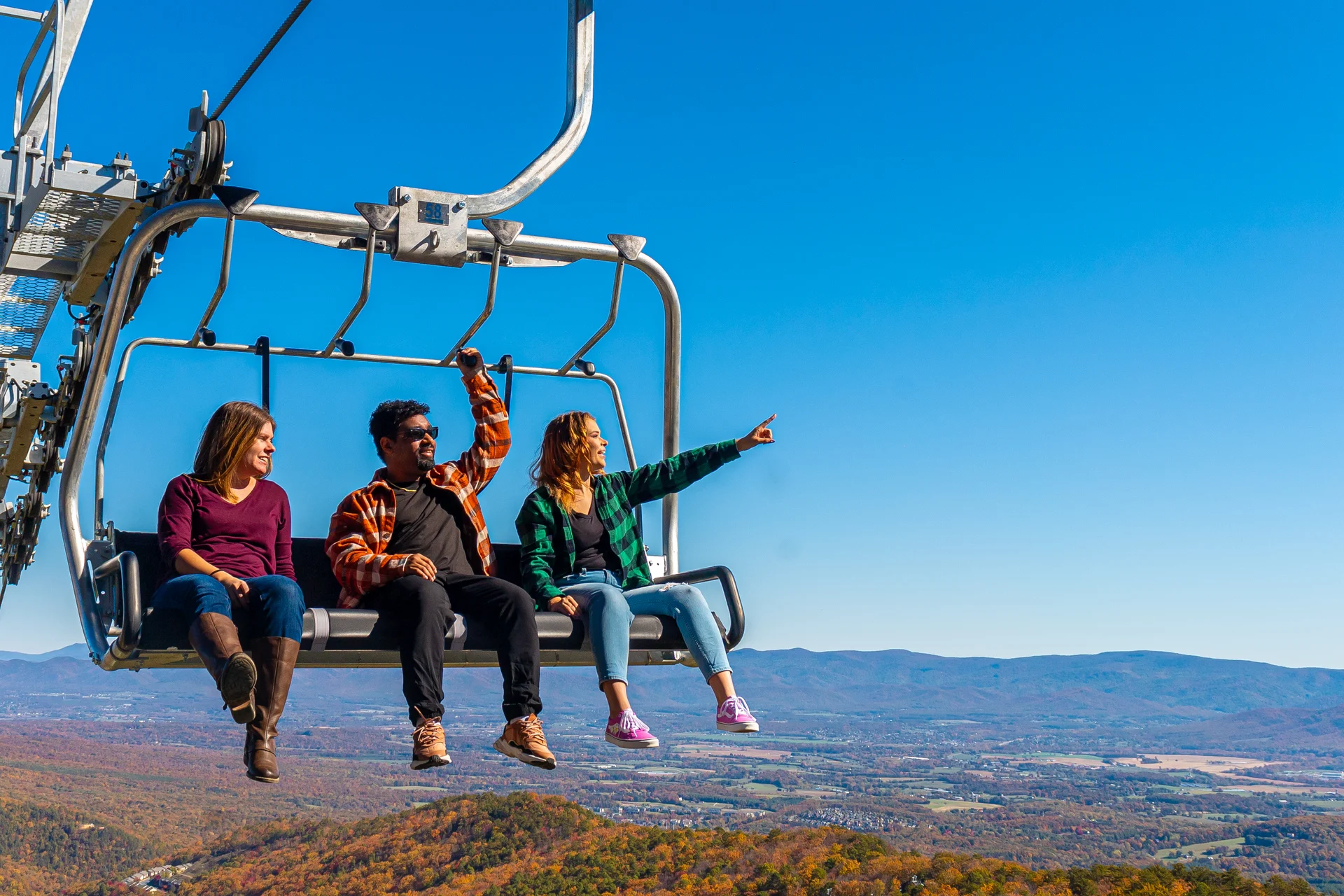 Massanutten scenic chairlift fall chairlift riders mountain view 02