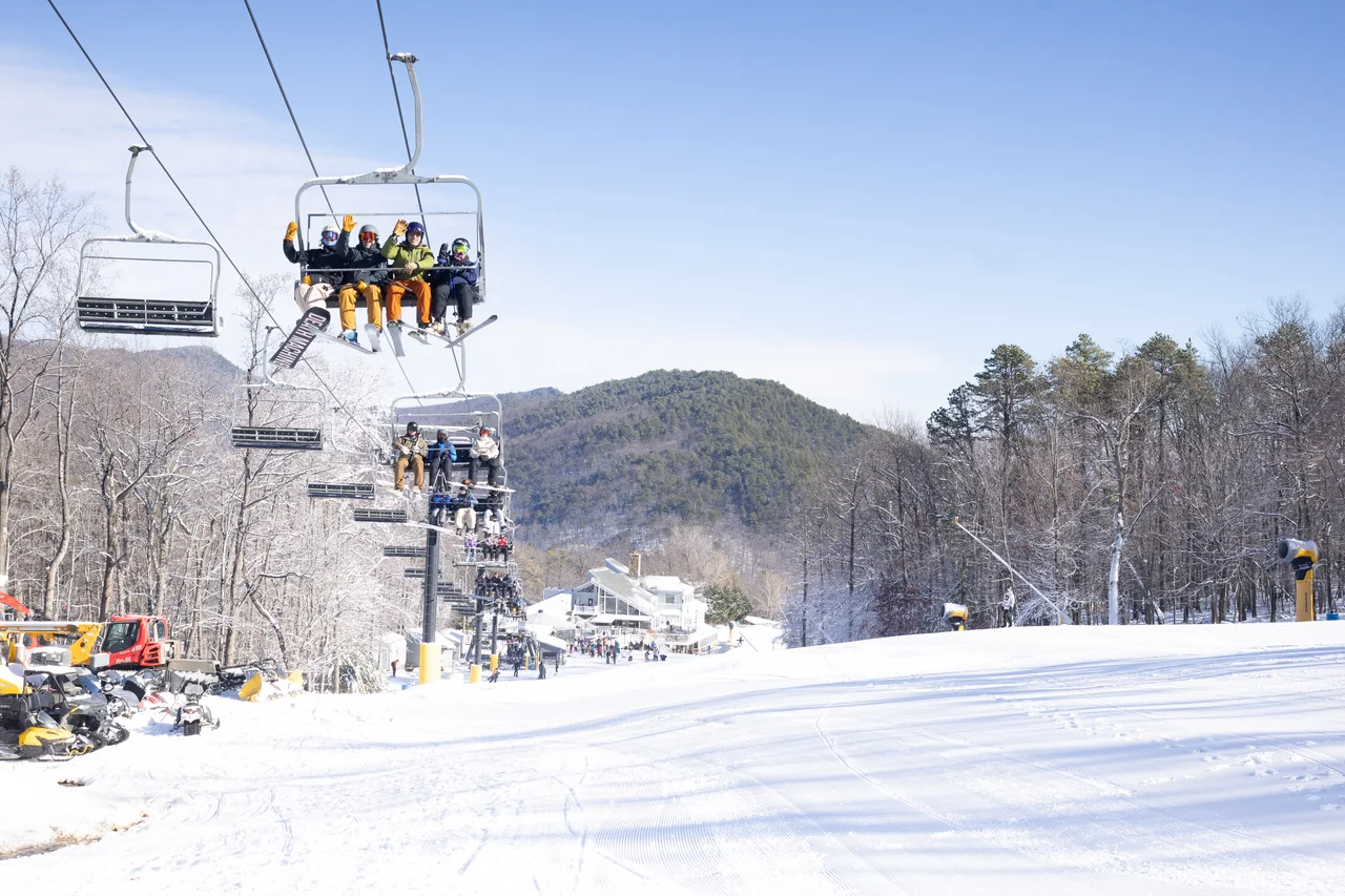 Massanutten ski area general chairlift over ski slope 17