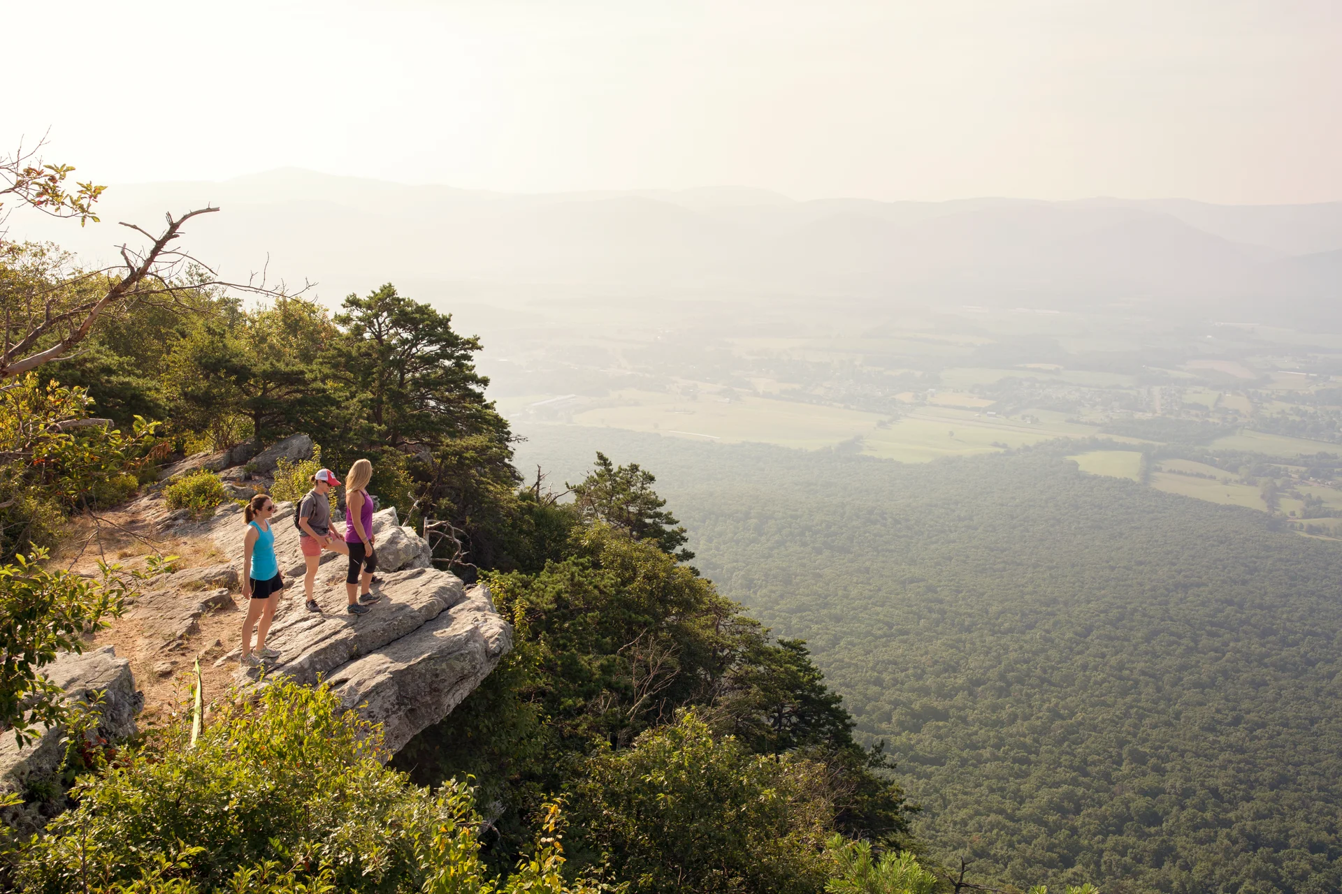 Massanutten hiking scenic overlook cliff