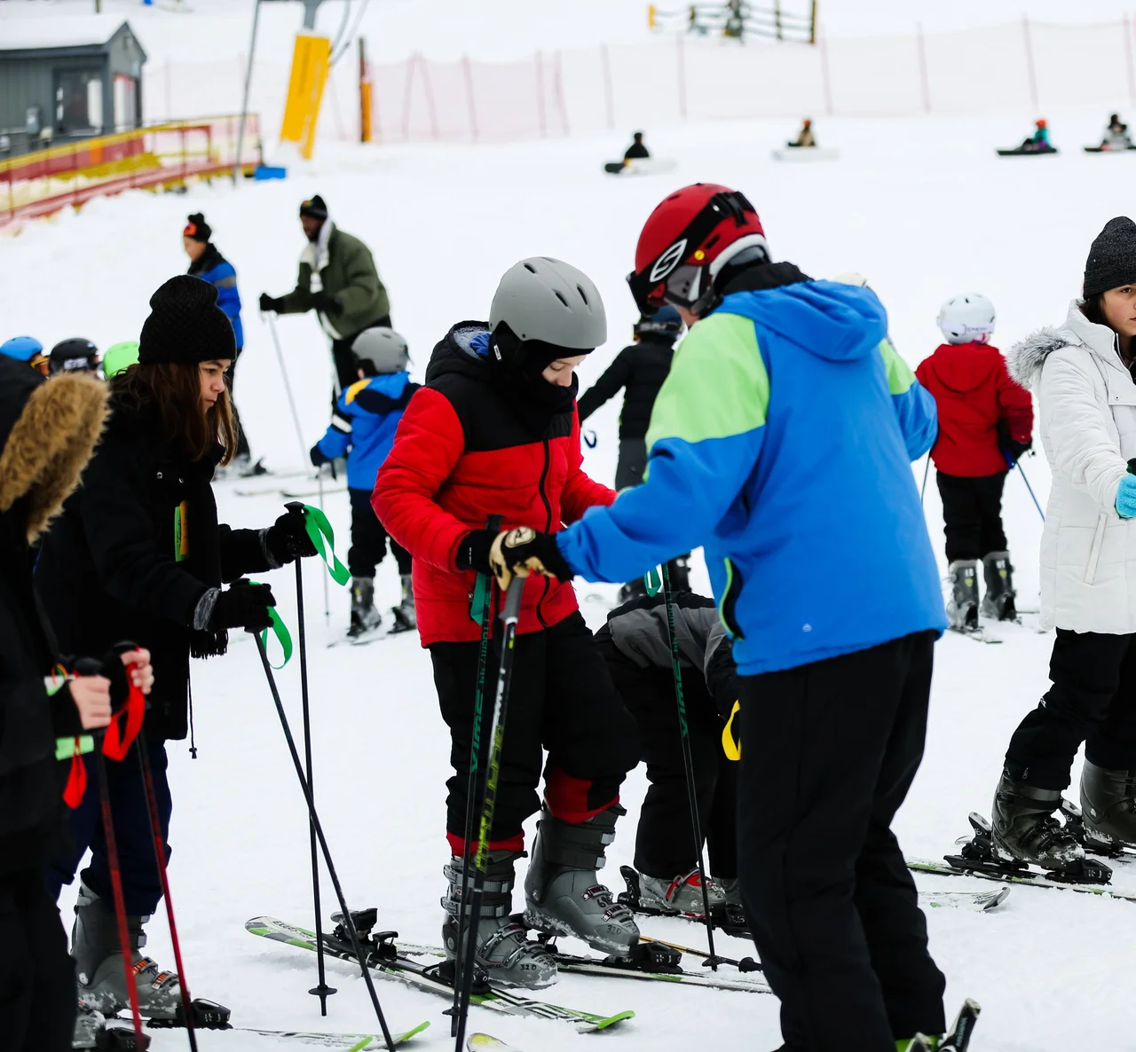 Adult Group Ski lesson (2)