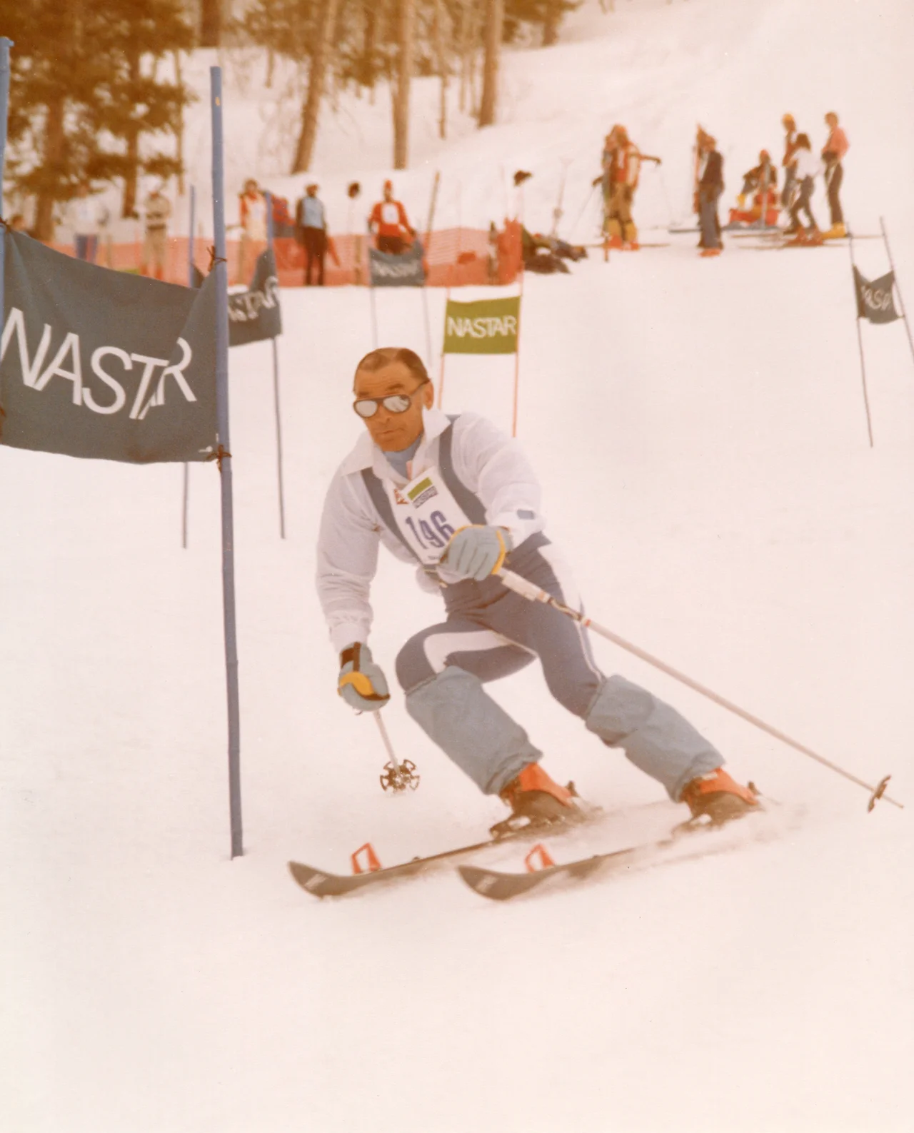 Early 2990s skiing throwback