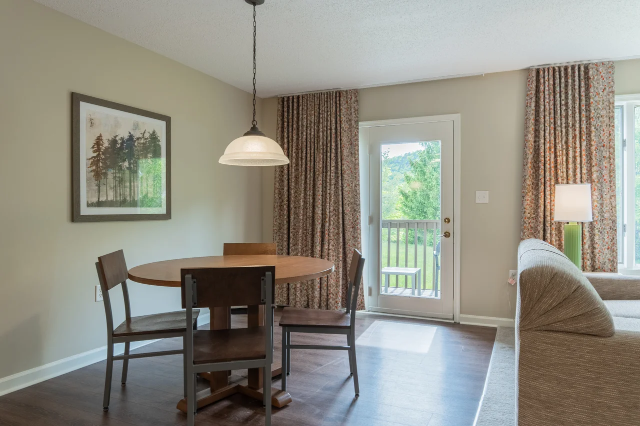 Massanutten eagle trace 327 dining area balcony view