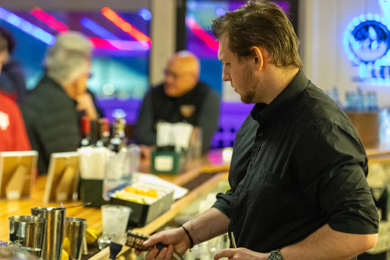 Massanutten elevations lounge bartender at bar