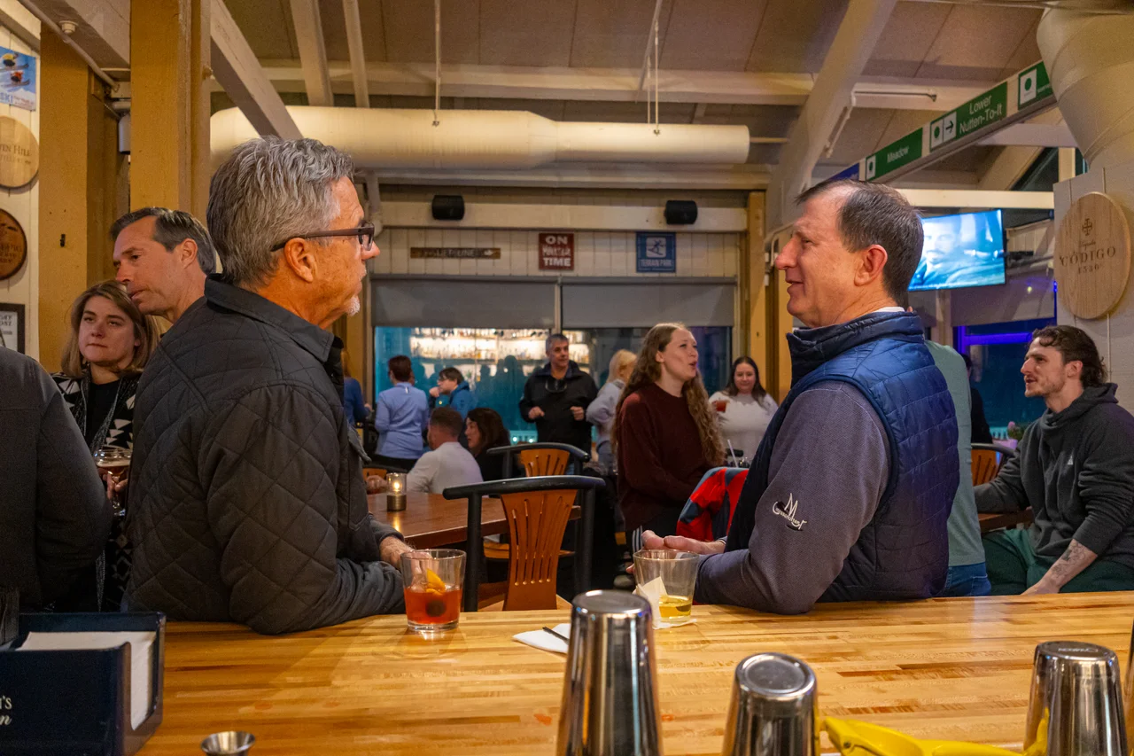 Massanutten elevations lounge guests socializing
