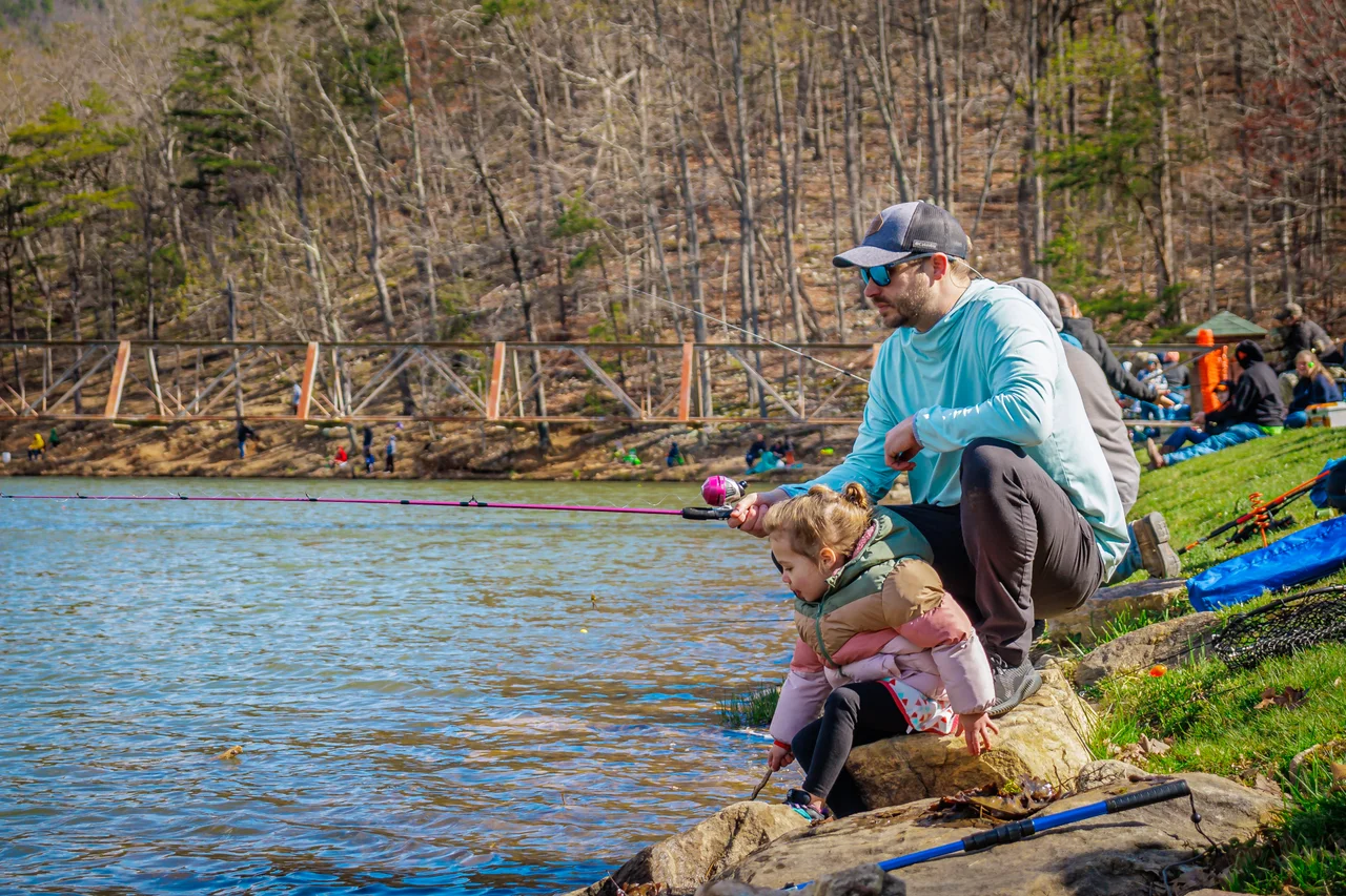 Massanutten fishing father and daughter