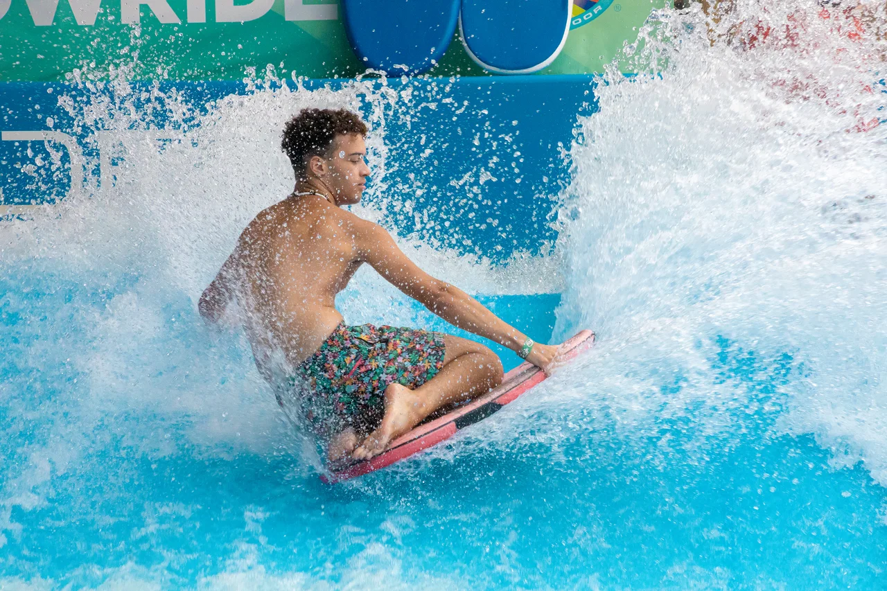 Massanutten indoor waterpark flowrider splash 20