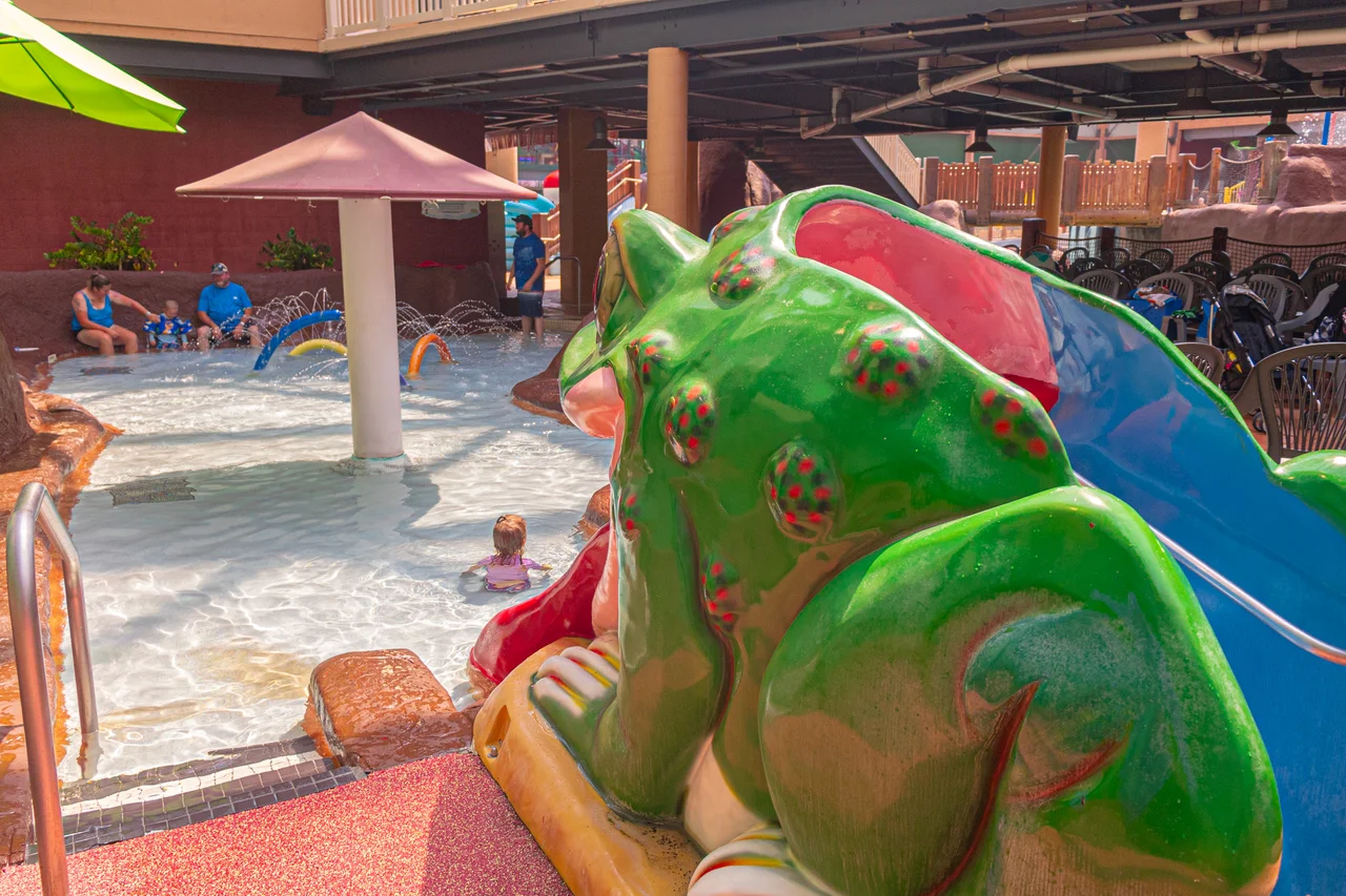 Massanutten indoor waterpark frog play area 23