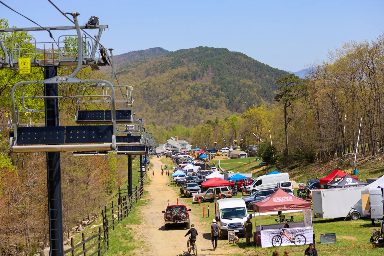 Massanutten mountain biking bike park chairlift and mountain bike event base 29