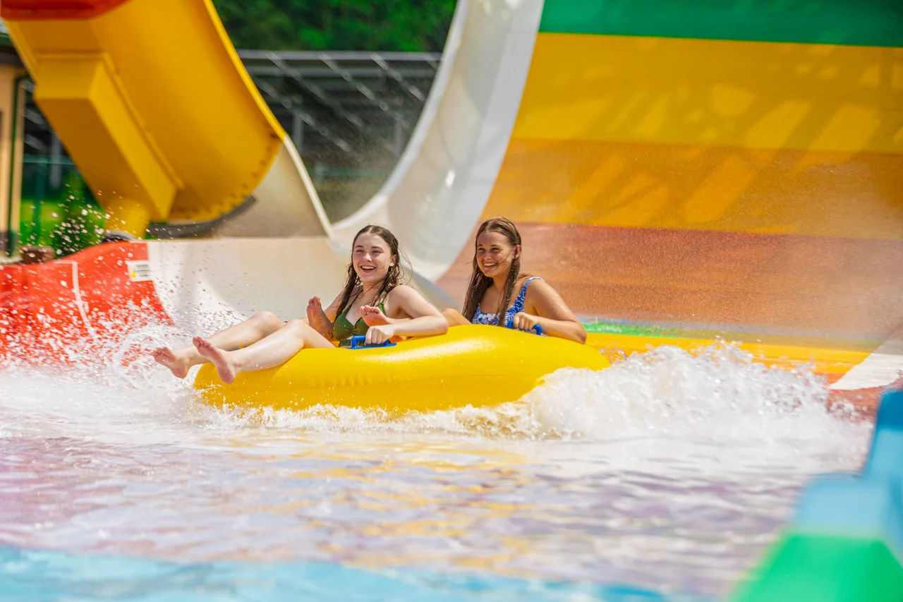 Massanutten outdoor waterpark family slide ride 04
