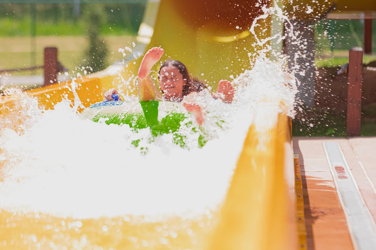 Massanutten outdoor waterpark family tube ride 07