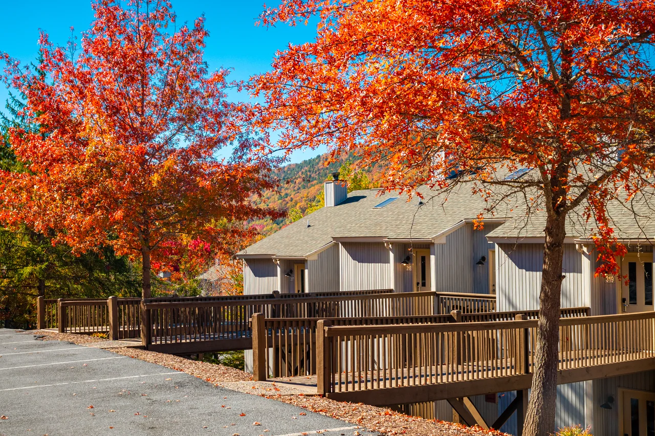 Massanutten scenic fall fall lodging deck 30
