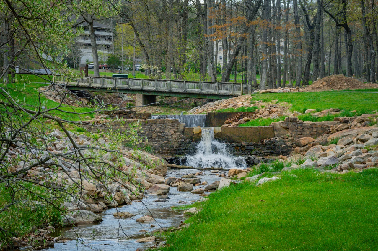Massanutten scenic spring summer spring stream waterfall and bridge 01