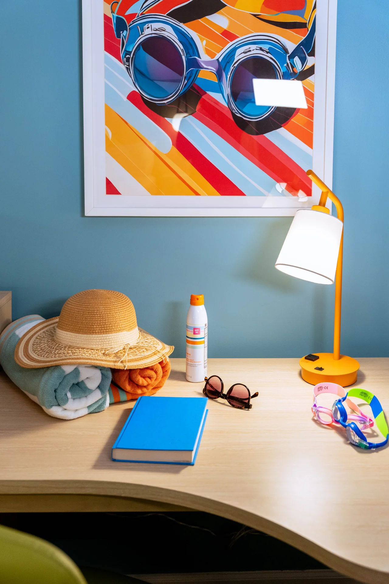 Massanutten shenandoah h2o desk waterpark hat towels sunscreen books 002