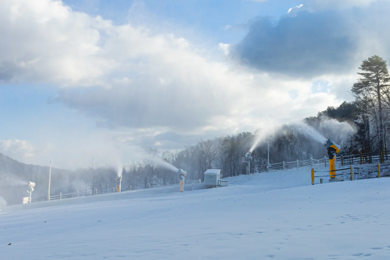 Massanutten ski area general ski slope snowmaking and mountain 03
