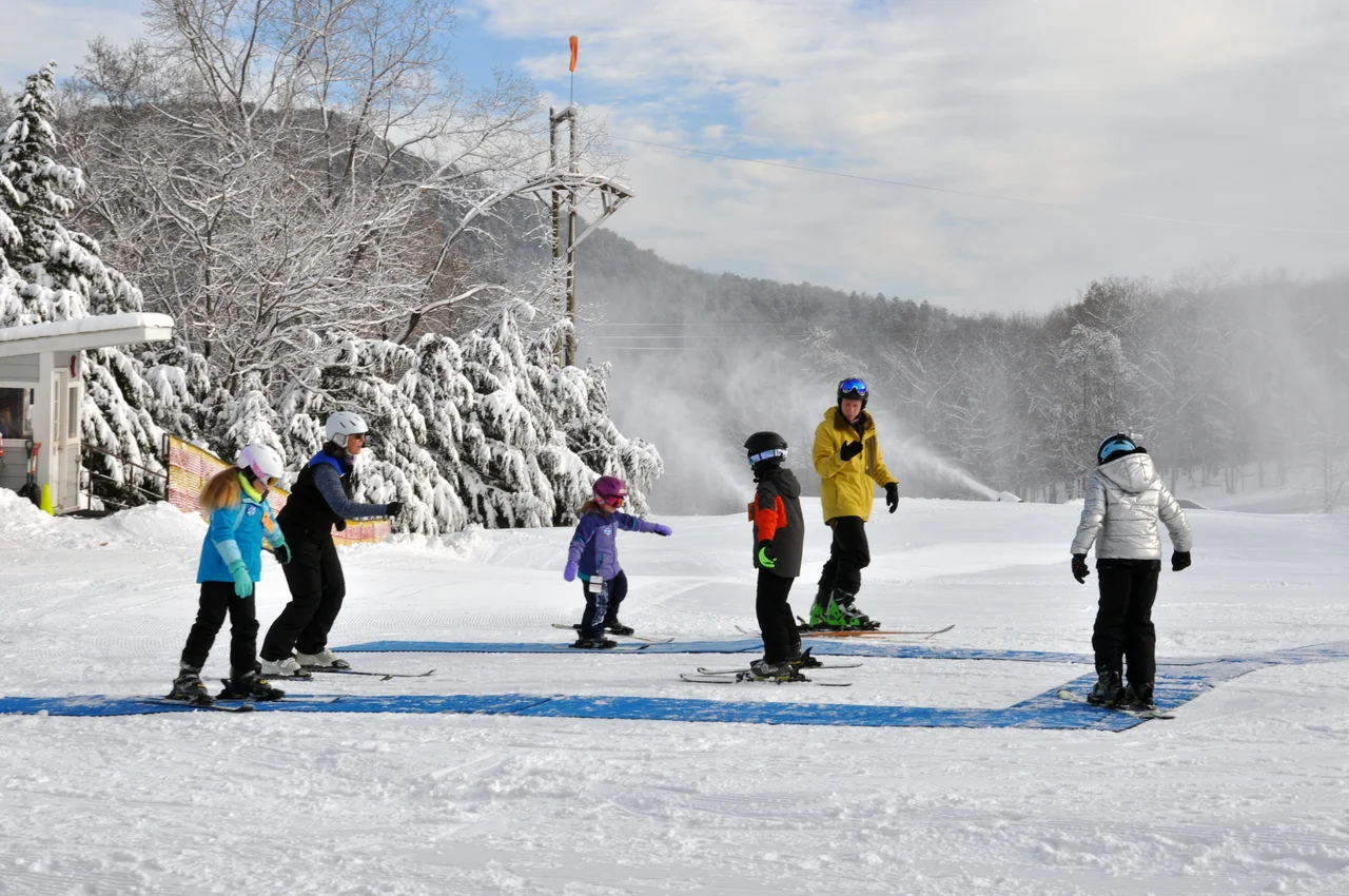 Massanutten ski area lessons ski lessons on beginner slope 11